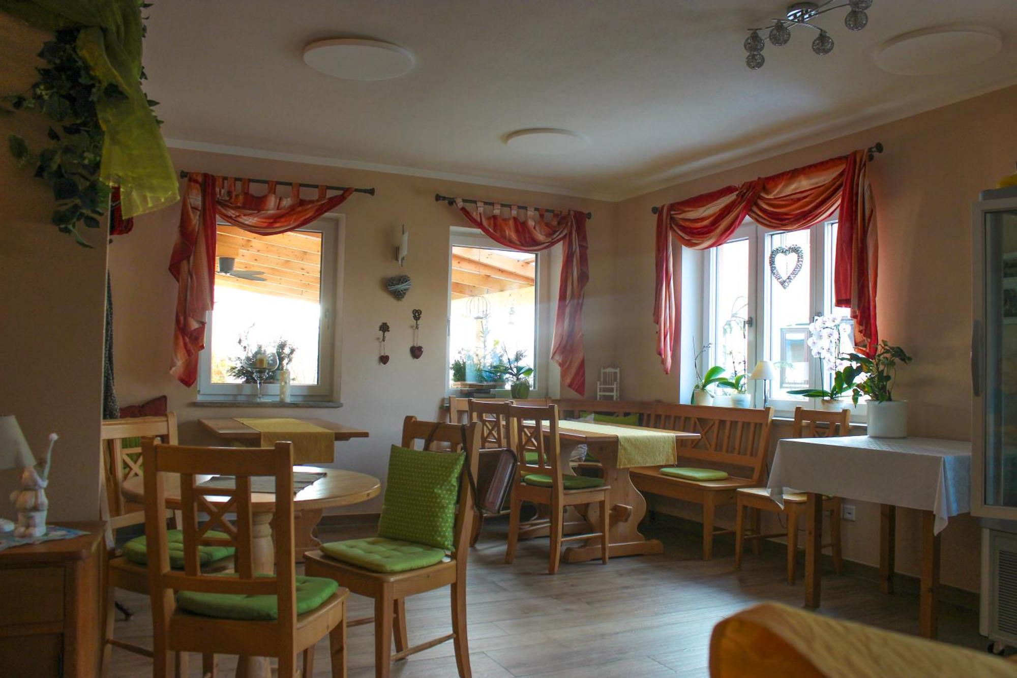 Wirtsberg Pension & Cafe Eching  Zewnętrze zdjęcie